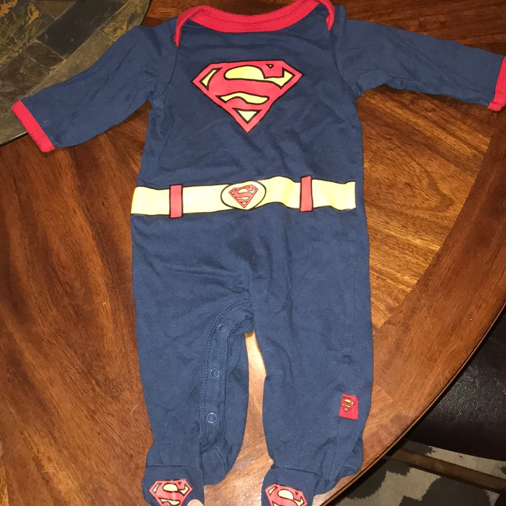 Footed Superman Onesie - Picture 1 of 4